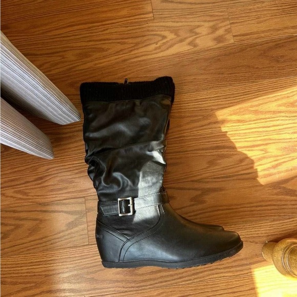 Winter boots - Picture 1 of 8